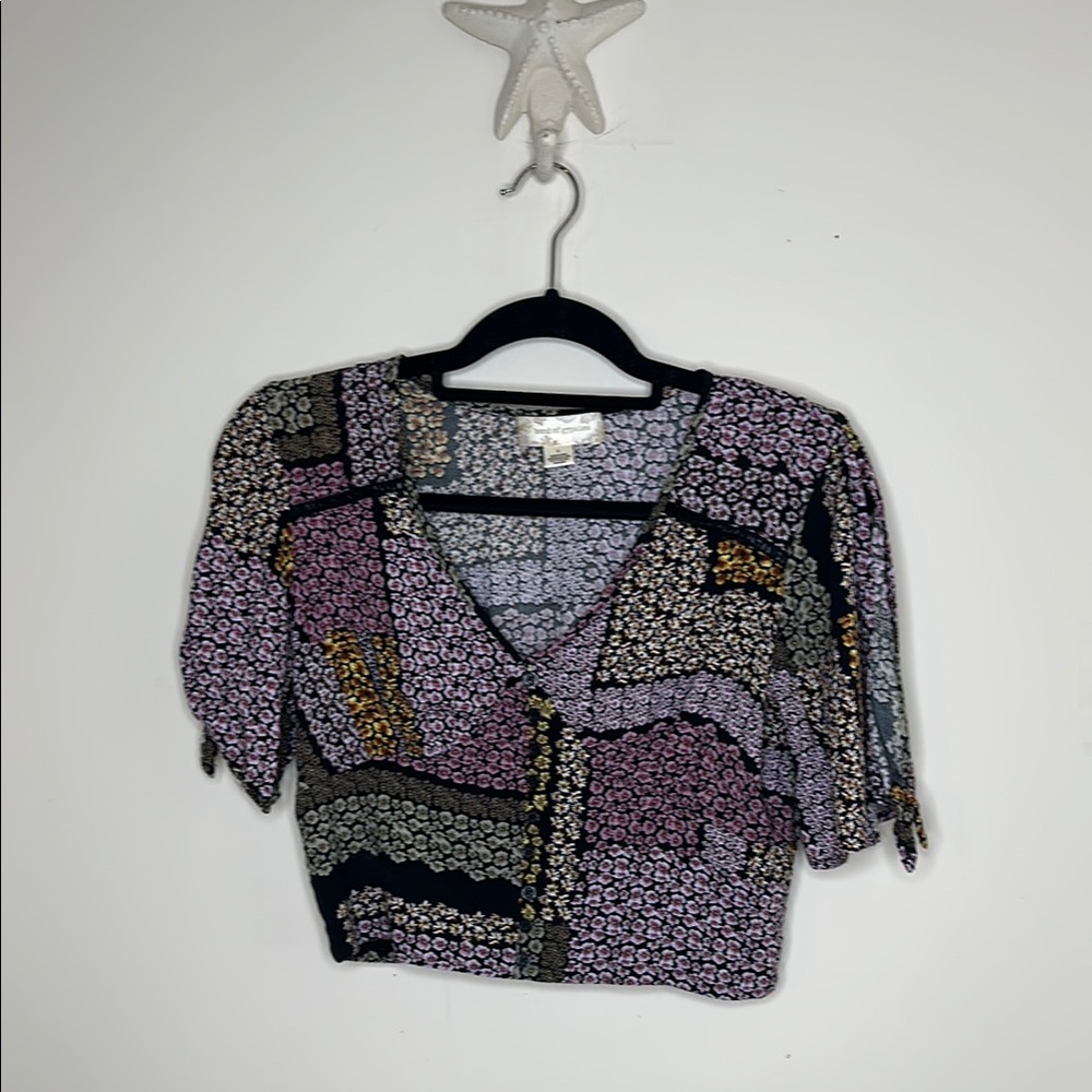 Band of Gypsies Graphic Fitted Crop Blouse Black Purple